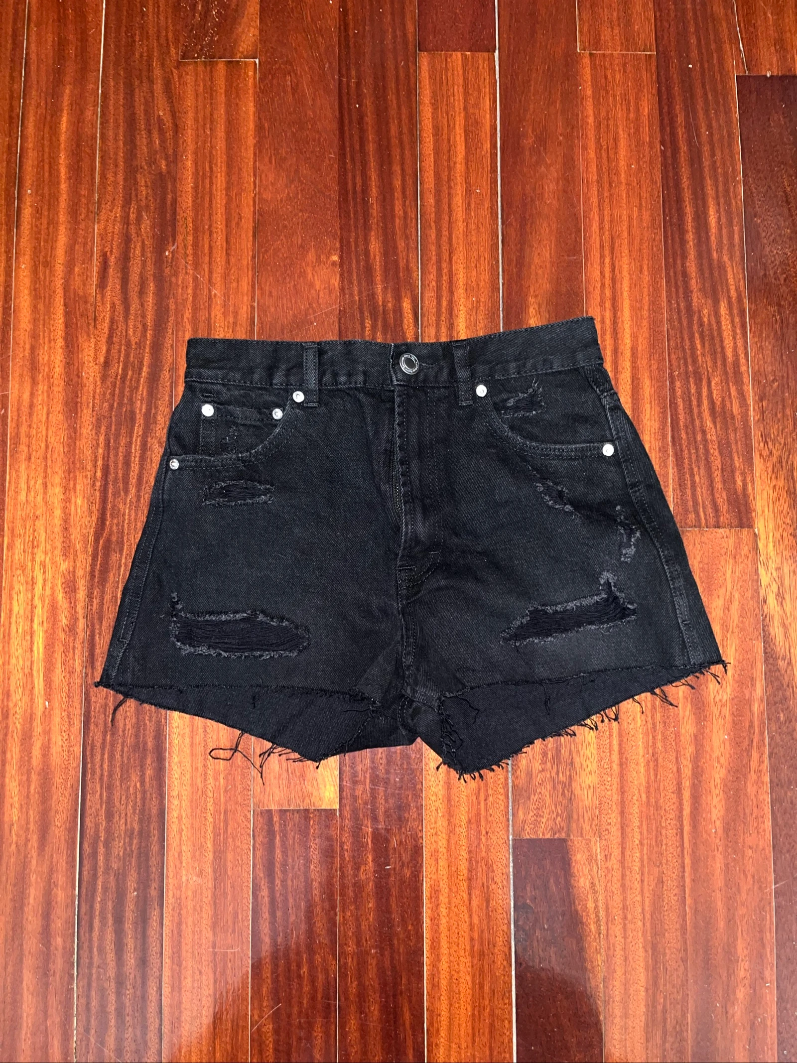 pantalón corto negro